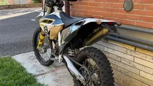 Husqvarna FE 250 (2014)  (3)