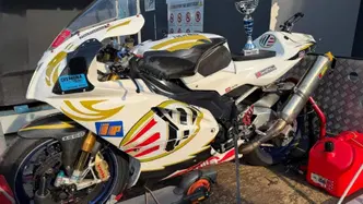 Aprilia RSV 1000 R Factory (2004 - 05) usata