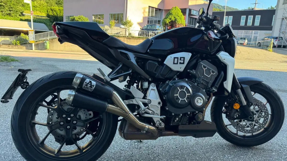 Honda CB 1000 R Black Edition (2021 - 25)  (3)