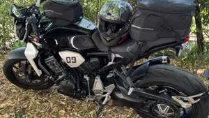 Honda CB 1000 R Black Edition (2021 - 25)  (4)