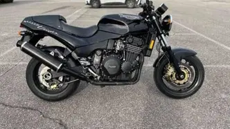 Triumph Speed Triple 900 (T301) epoca