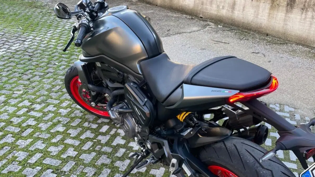 Ducati Monster 937 (2021 - 25)  (2)
