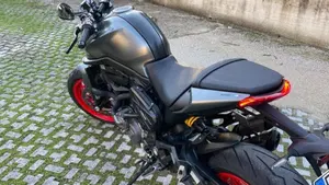 Ducati Monster 937 (2021 - 25)  (2)