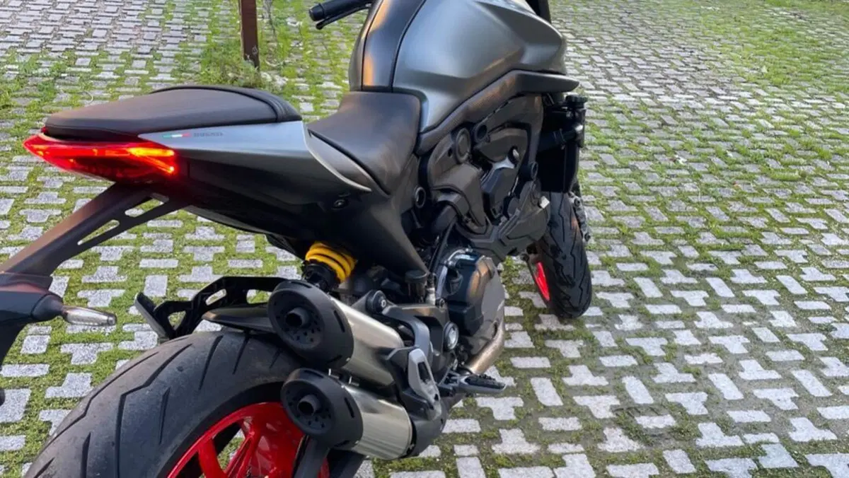 Ducati Monster 937 (2021 - 25)  (3)