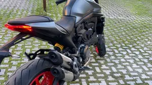 Ducati Monster 937 (2021 - 25)  (3)