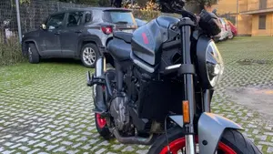 Ducati Monster 937 (2021 - 25)  (5)