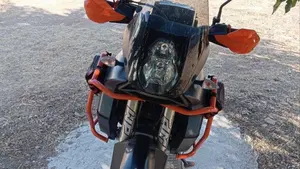 KTM 990 Adventure (2006 - 08)  (2)
