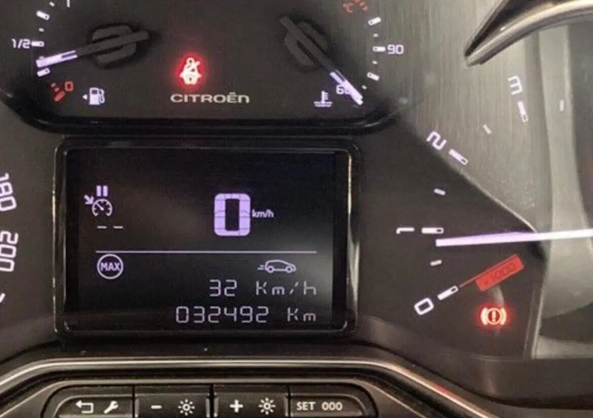 Citroen C3 Aircross BlueHDi 110 S&S Shine (10)