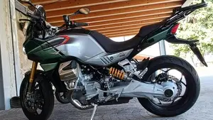 Moto Guzzi V100 Mandello S (2022 - 24)  (6)