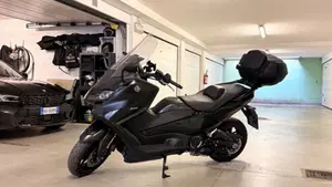 Yamaha T-Max 560 Tech Max (2022 - 24)  (5)
