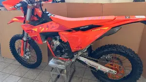 KTM 250 EXC-F Six Days (2025)  (2)