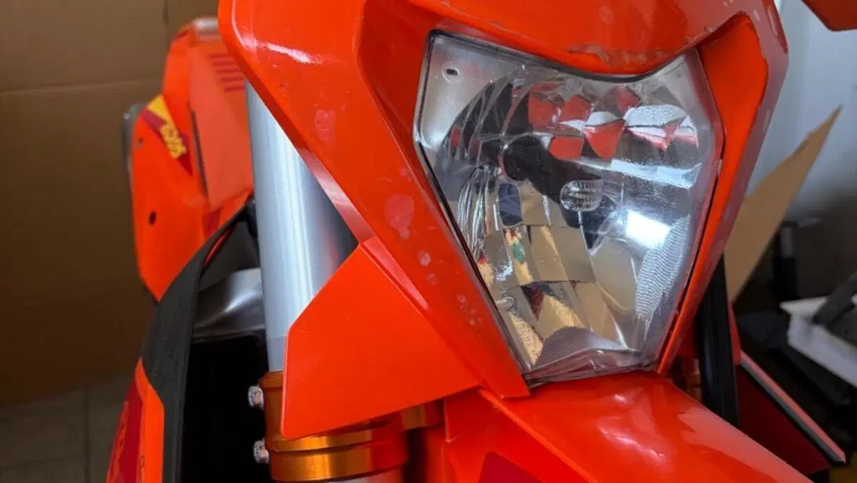 KTM 250 EXC-F Six Days (2025)  (3)