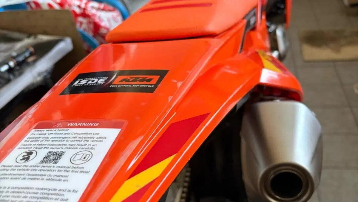KTM 250 EXC-F Six Days (2025)  (5)