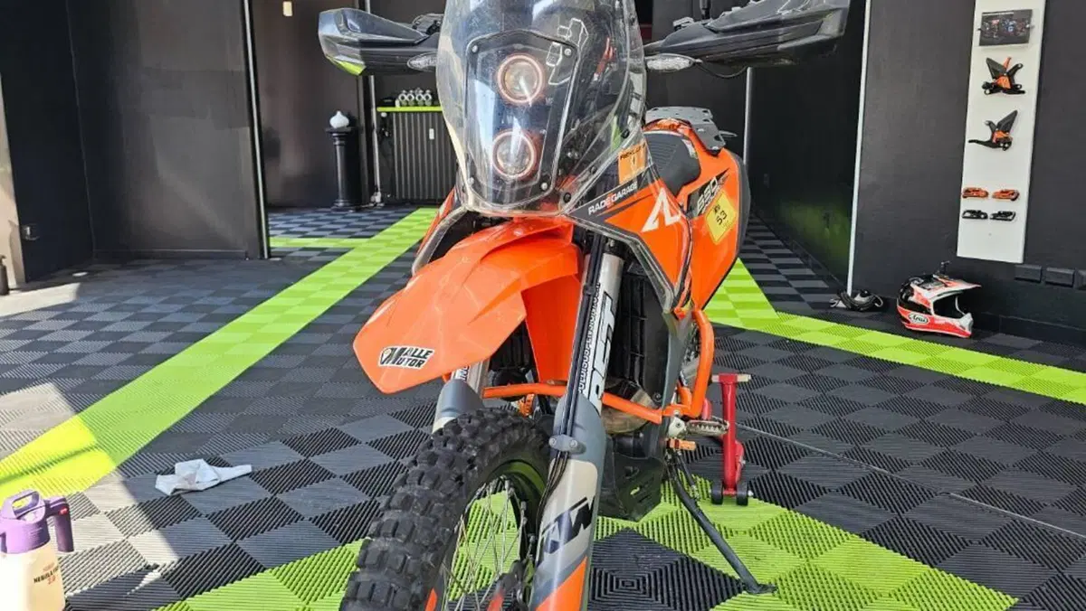 KTM 690 Enduro R (2022 - 25)  (3)