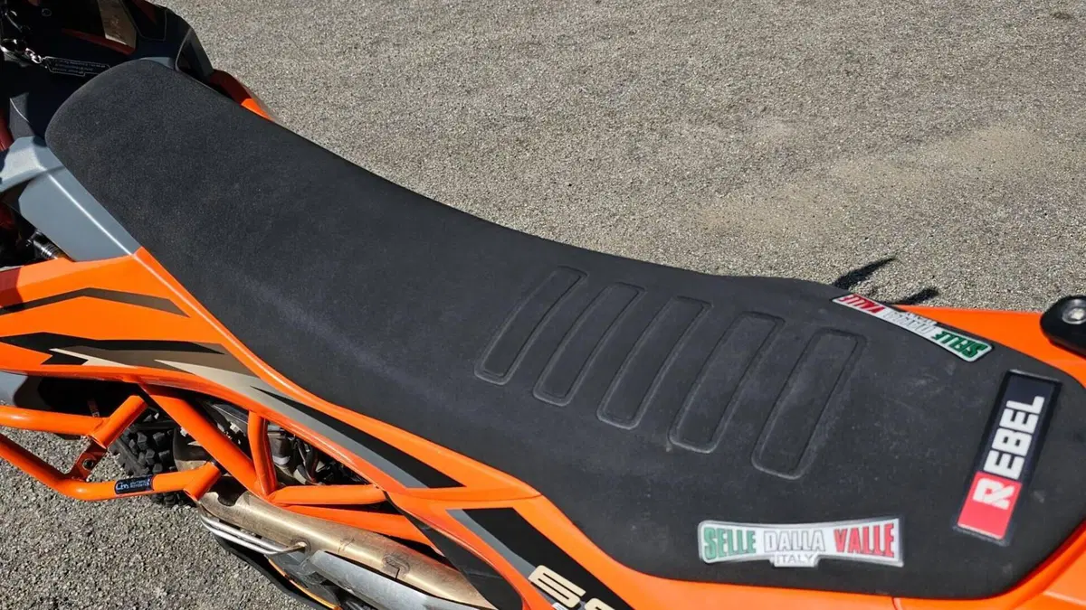 KTM 690 Enduro R (2022 - 25)  (15)
