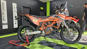 KTM 690 Enduro R (2022 - 25)  (2)