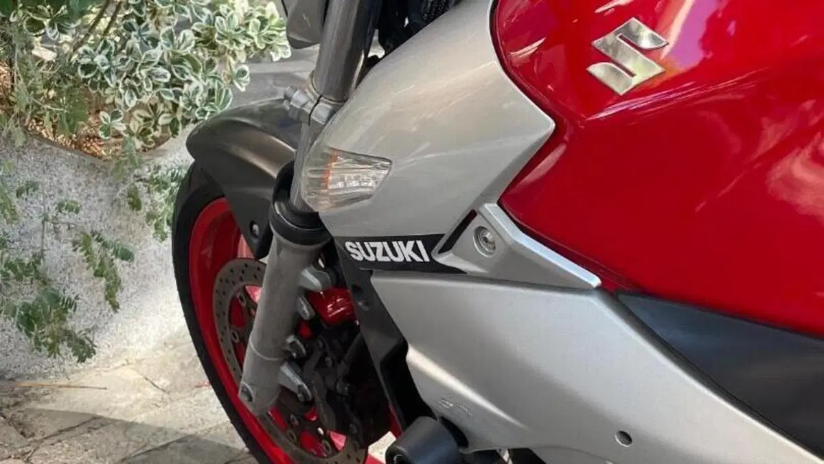 Suzuki GSR 600 (2006 - 11)  (9)