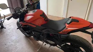 Triumph Street Triple 765 R (2023 - 26)  (2)