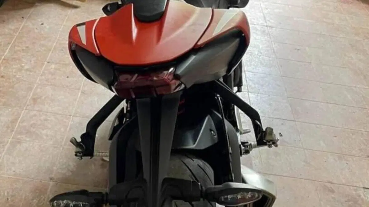 Triumph Street Triple 765 R (2023 - 26)  (4)