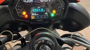 Triumph Street Triple 765 R (2023 - 26)  (5)