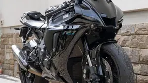 Yamaha YZF R1 (2020 - 25)  (2)