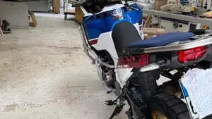 Honda Africa Twin CRF 1000L (2018 - 19)  (10)