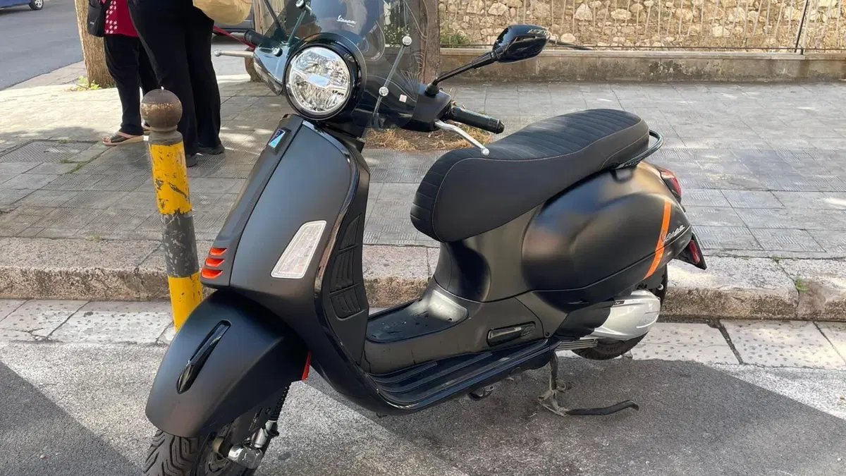 Vespa GTS 300 Super Sport (2023 - 24) 