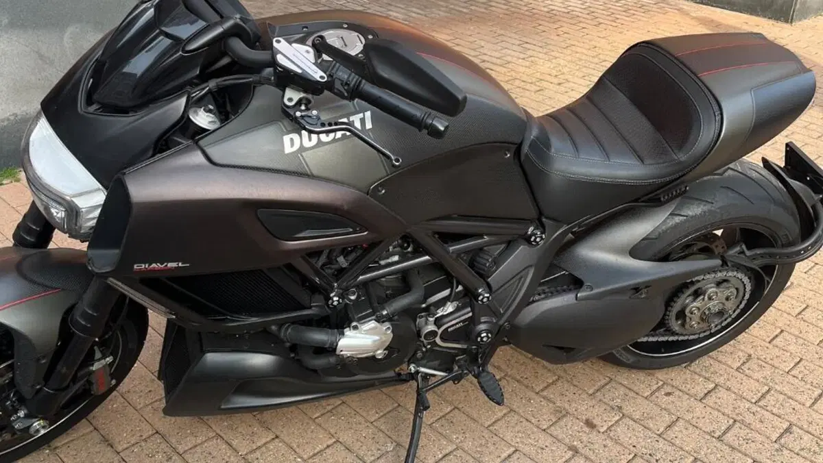 Ducati Diavel 1200 Carbon (2014 - 16)  (11)