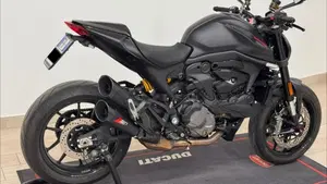 Ducati Monster 937 + (2021 - 25)  (2)