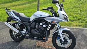 Yamaha FZS 600 Fazer (2002 - 03)  (6)