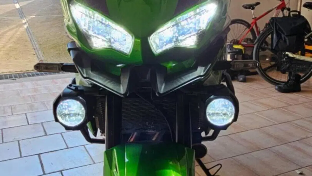 Kawasaki Versys 650 Tourer Plus (2022 - 24)  (2)
