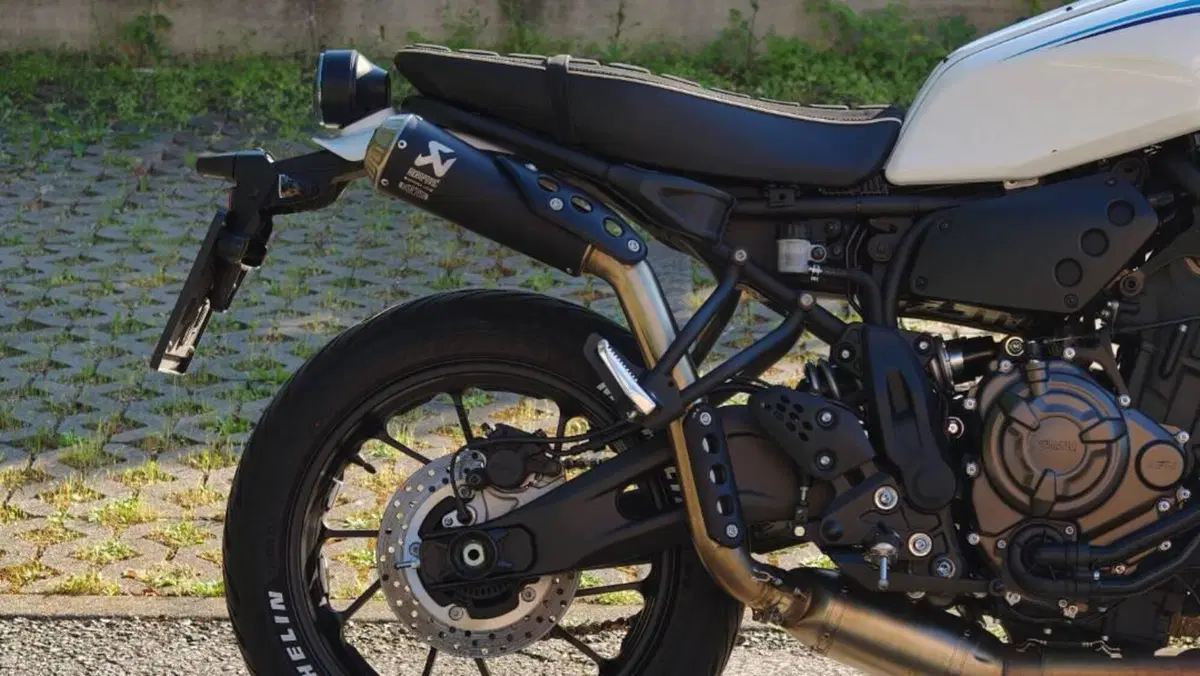 Yamaha XSR 700 (2022 - 26)  (6)