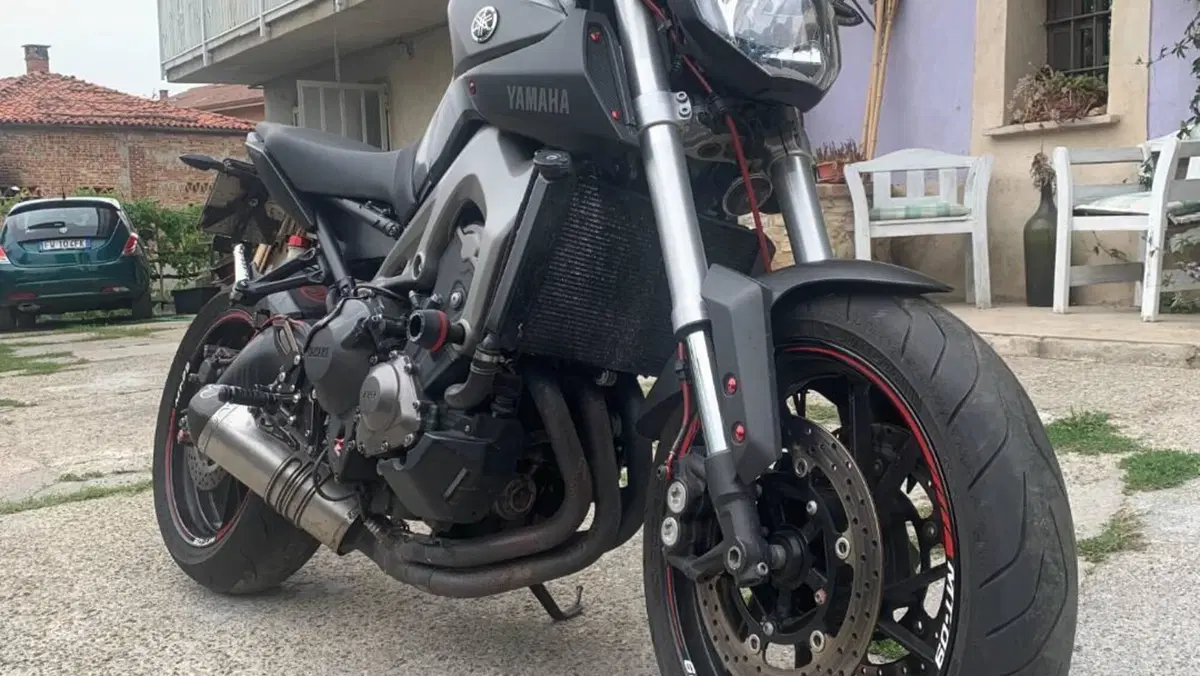 Yamaha MT-09 (2013 - 15)  (2)