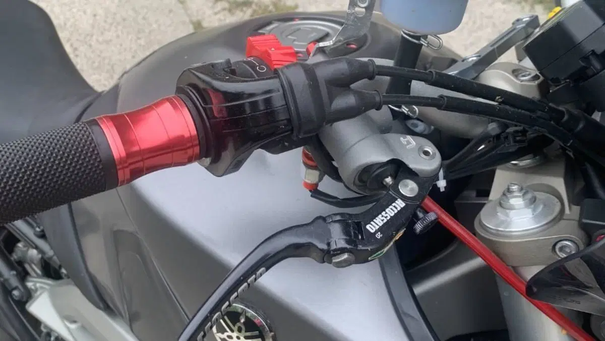 Yamaha MT-09 (2013 - 15)  (5)