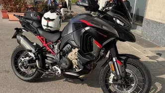 Ducati Multistrada V4 S Grand Tour (2024) usata