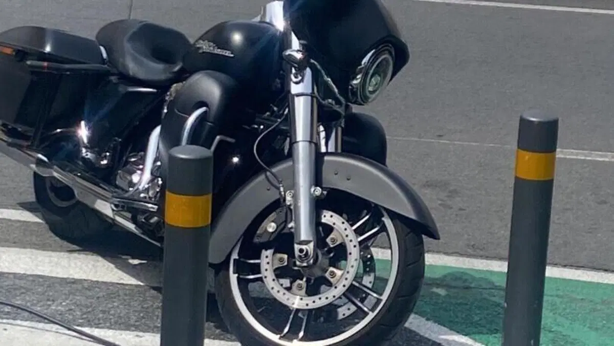 Harley-Davidson 1690 Street Glide Special (2014 - 16) - FLHX  (3)