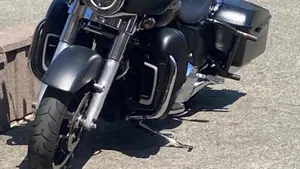 Harley-Davidson 1690 Street Glide Special (2014 - 16) - FLHX  (4)