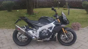 Aprilia Tuono V4 Factory (2019 - 20)  (3)