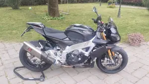 Aprilia Tuono V4 Factory (2019 - 20)  (4)