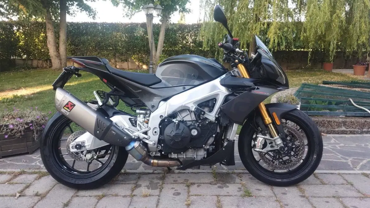 Aprilia Tuono V4 Factory (2019 - 20)  (10)