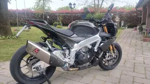Aprilia Tuono V4 Factory (2019 - 20)  (13)