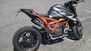 KTM 1290 Super Duke RR (2023)  (5)