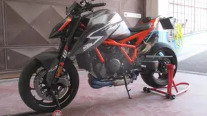 KTM 1290 Super Duke RR (2023)  (2)