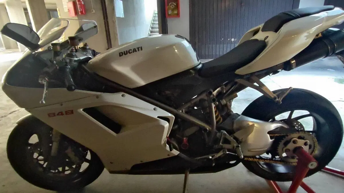 Ducati 848 (2007 - 13)  (3)