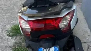 Kymco Downtown 300i (2009 - 17) 