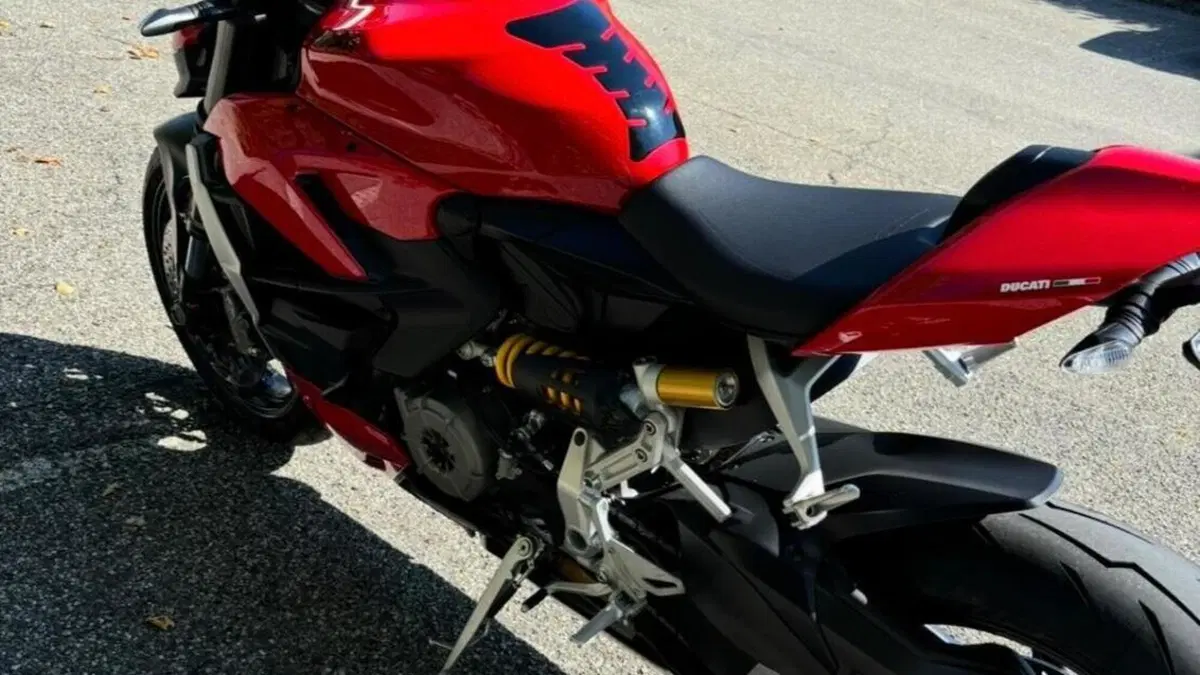 Ducati Streetfighter V2 (2022 - 24)  (4)