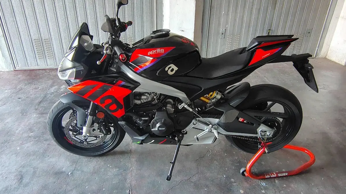 Aprilia Tuono 660 Factory (2022 - 24)  (2)