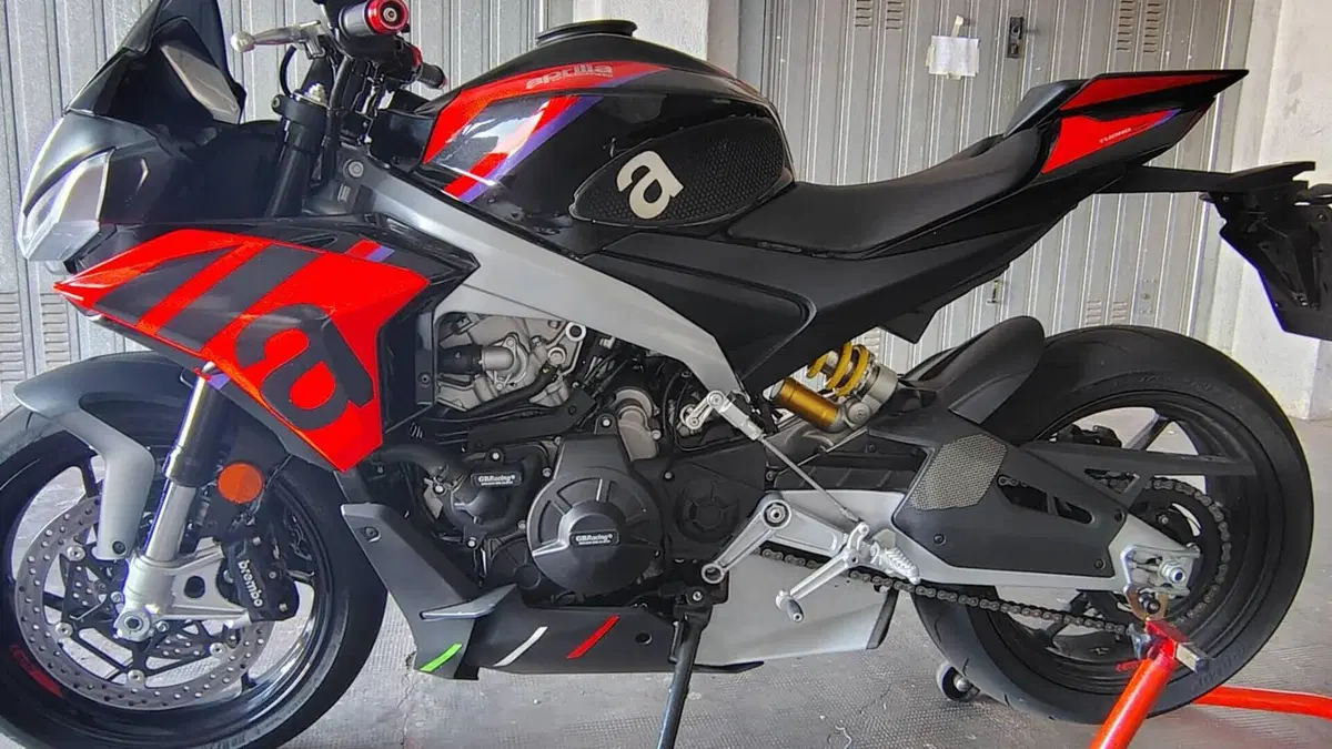 Aprilia Tuono 660 Factory (2022 - 24)  (3)