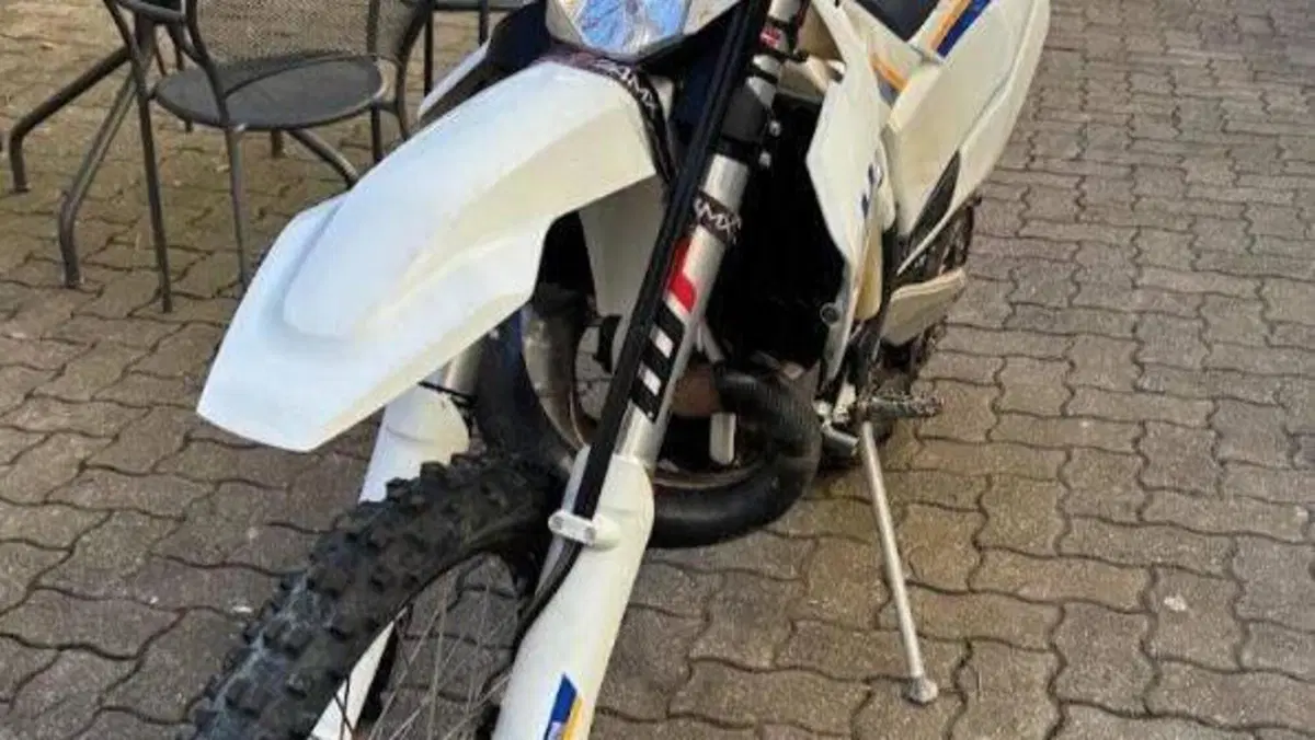 Husqvarna TE 300 Heritage (2023)  (4)
