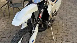 Husqvarna TE 300 Heritage (2023)  (4)